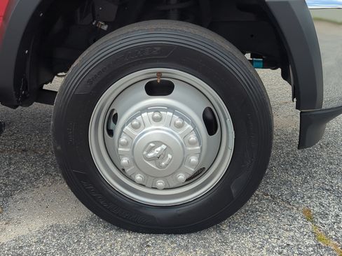 Used 2022 RAM 5500 Tradesman w/ Chrome Appearance Group RWD image 10