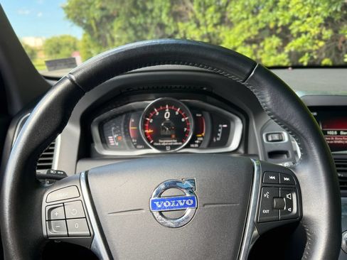 Used 2017 Volvo XC60 T6 Dynamic w/ Preferred Option Package AWD/4WD image 38