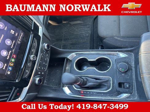 Used 2021 Chevrolet Traverse LT FWD image 30