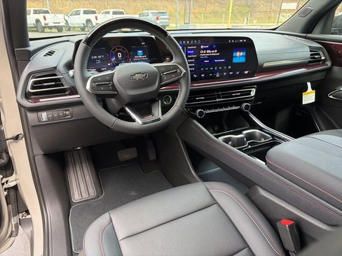 New 2026 Chevrolet Traverse Z71 image 16