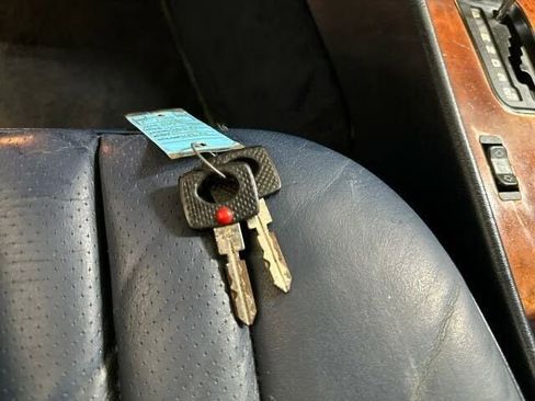 Used 1988 Mercedes-Benz 560 SL image 64
