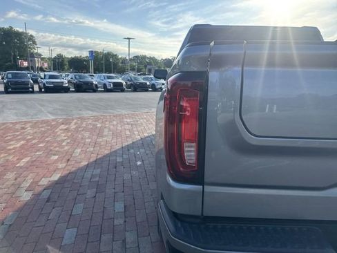 Used 2024 GMC Sierra 1500 Denali Ultimate AWD/4WD image 10