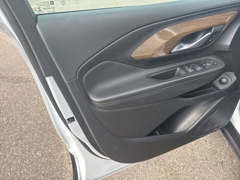 Used 2019 GMC Terrain SLE w/ Driver Convenience Package FWD image 14