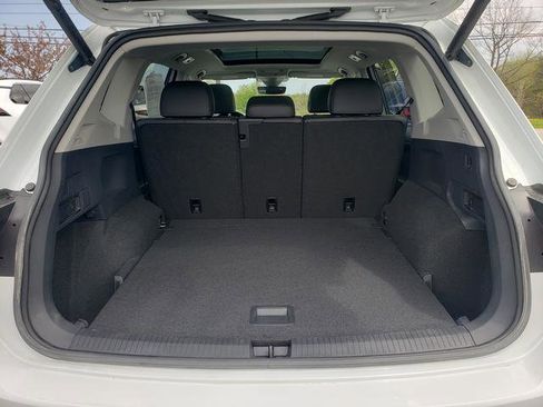 Used 2020 Volkswagen Tiguan SEL AWD/4WD image 5