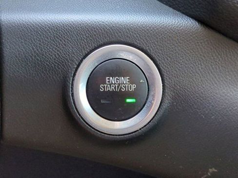 Used 2019 GMC Terrain Denali w/ Advanced Safety Package image 28