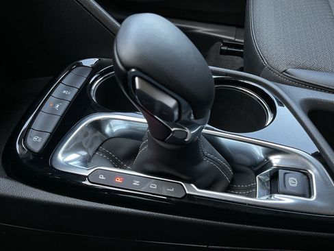 Used 2025 Buick Encore GX Preferred image 35