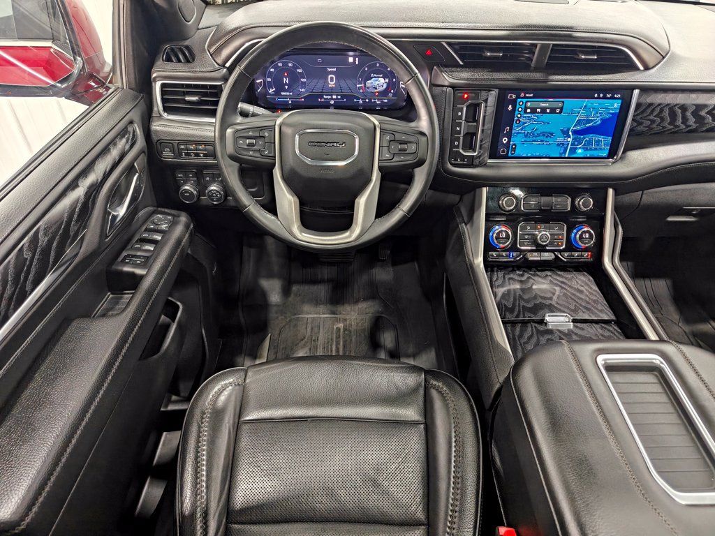 Used 2023 GMC Yukon XL Denali AWD/4WD image 4