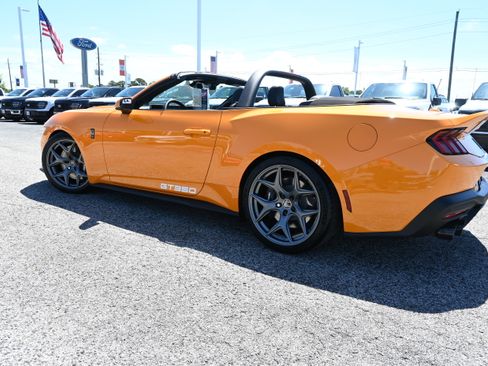 New 2026 Ford Mustang GT Premium w/ GT Performance Package RWD image 7
