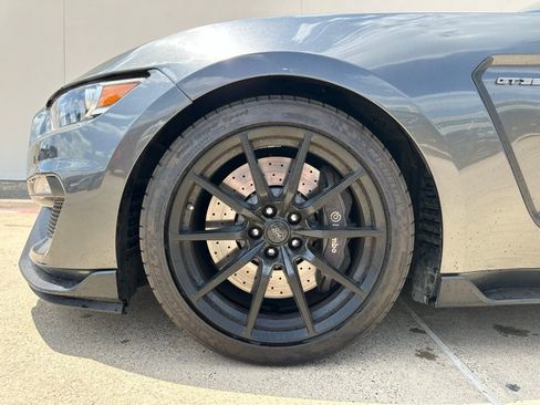 Used 2017 Ford Mustang Shelby GT350 w/ Electronics Package RWD image 8