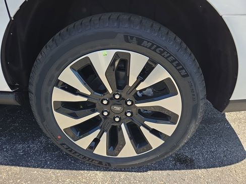 New 2026 Ford Expedition Max Platinum AWD/4WD image 15