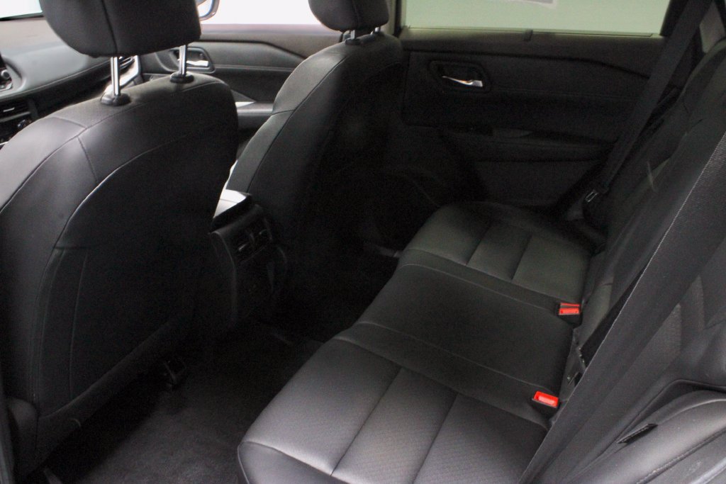 Certified 2023 Nissan Rogue SV w/ SV Premium B Package AWD/4WD image 21