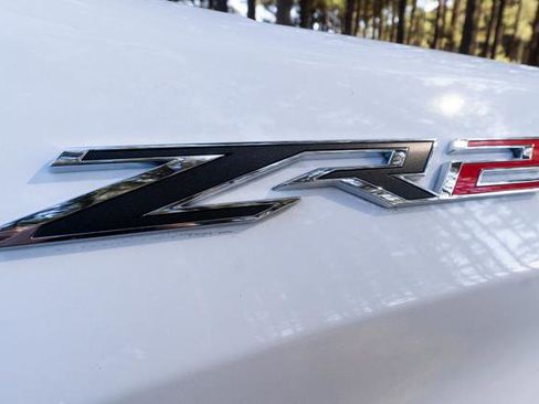 Used 2022 Chevrolet Silverado 1500 ZR2 w/ Technology Package image 45