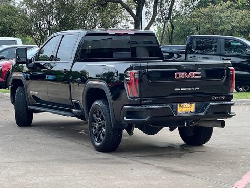 Used 2024 GMC Sierra 2500 AT4 w/ AT4 Premium Plus Package AWD/4WD image 4