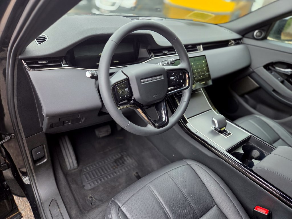 Used 2026 Land Rover Range Rover Evoque S AWD/4WD image 13
