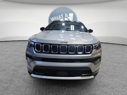 Used 2023 Jeep Compass Limited w/ Elite Group AWD/4WD image 10