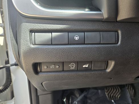 Used 2023 Nissan Rogue SL w/ SL Premium Package AWD/4WD image 16