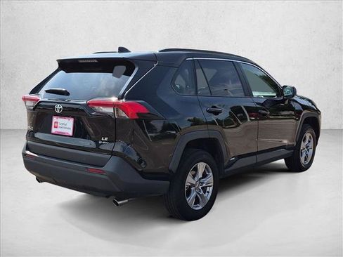 Certified 2025 Toyota RAV4 LE AWD/4WD image 5