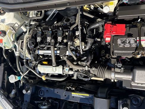Used 2022 Nissan Kicks SV FWD image 35