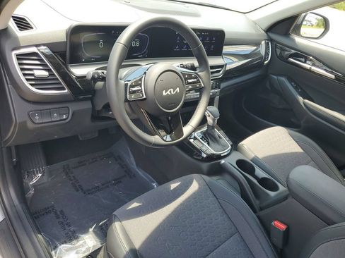 New 2026 Kia Seltos S FWD image 6