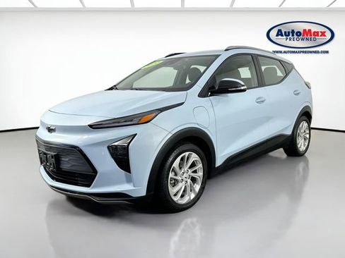 Used 2022 Chevrolet Bolt EUV LT w/ Comfort Package image 5