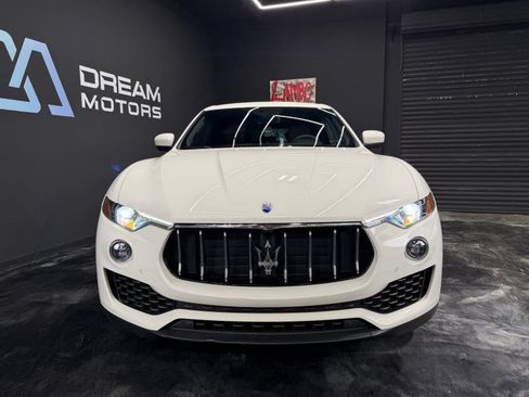 Used 2018 Maserati Levante AWD/4WD image 2