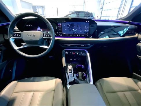 Certified 2025 Audi Q5 Premium w/ Convenience Package AWD/4WD image 12