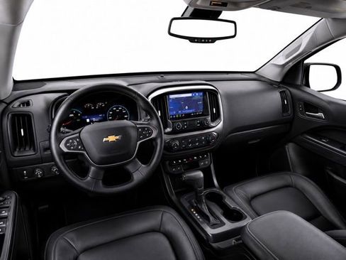 Used 2021 Chevrolet Colorado Z71 w/ Safety Package AWD/4WD image 16