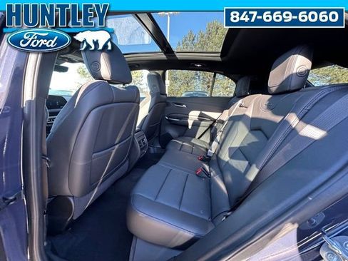 Used 2024 Cadillac XT4 Sport image 15