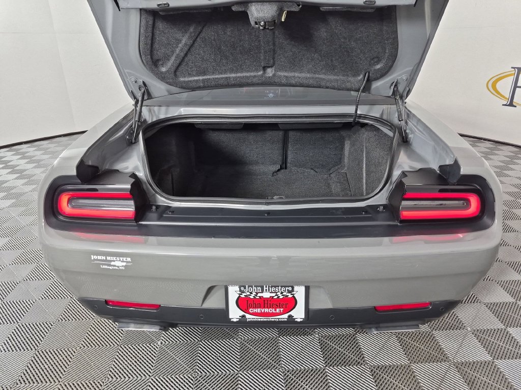 Used 2019 Dodge Challenger R/T w/ Blacktop Package RWD image 29