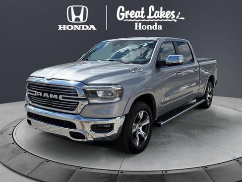 Used 2019 RAM 1500 Laramie AWD/4WD image 2