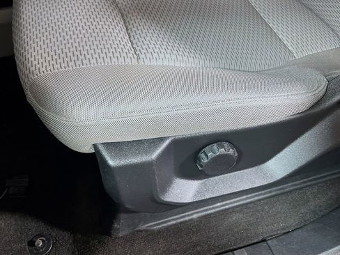 Used 2019 Ford F150 XLT AWD/4WD image 16