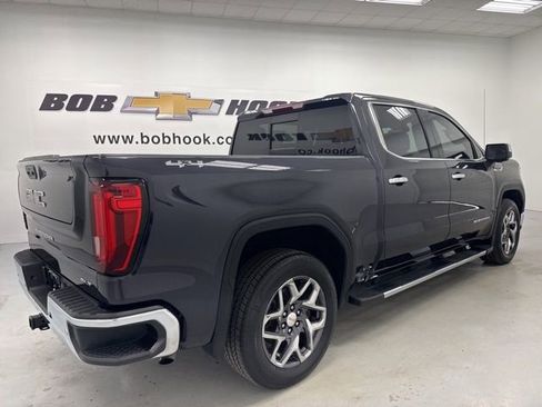 Used 2022 GMC Sierra 1500 SLT w/ SLT Premium Plus Package AWD/4WD image 5