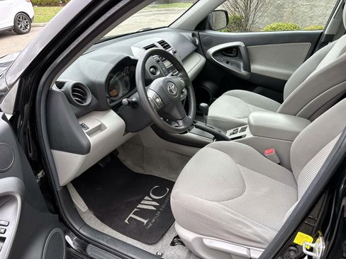 Used 2011 Toyota RAV4 Base w/ Upgrade Value Pkg image 23