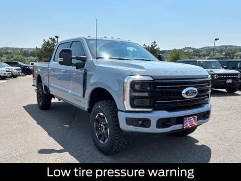 New 2026 Ford F350 Platinum w/ Tremor Off-Road Package AWD/4WD image 9