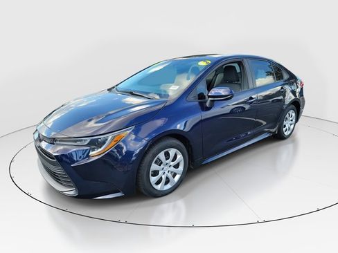 Used 2023 Toyota Corolla LE image 33
