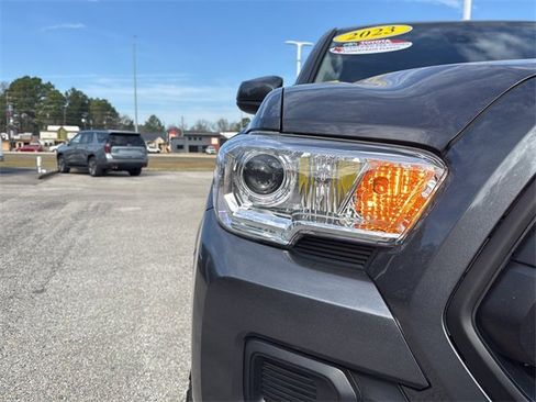 Used 2023 Toyota Tacoma SR image 12