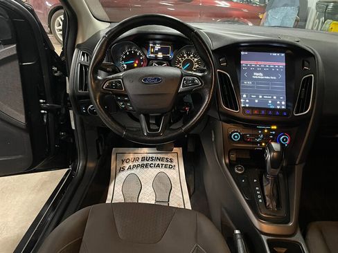 Used 2015 Ford Focus SE w/ Equipment Group 201A image 8