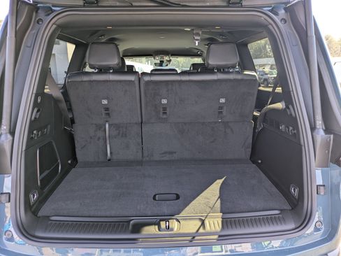 New 2026 Jeep Grand Wagoneer 4WD image 25