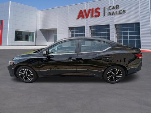 Used 2025 Nissan Sentra SV FWD image 10