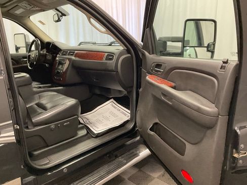 Used 2008 Chevrolet Silverado 2500 LTZ w/ Safety Package AWD/4WD image 30