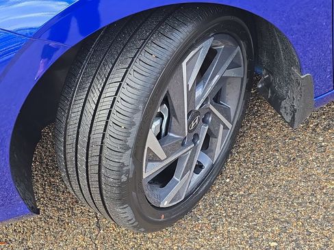 New 2026 Hyundai Elantra Limited image 31