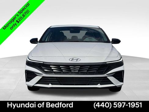 Used 2026 Hyundai Elantra Sport FWD image 12
