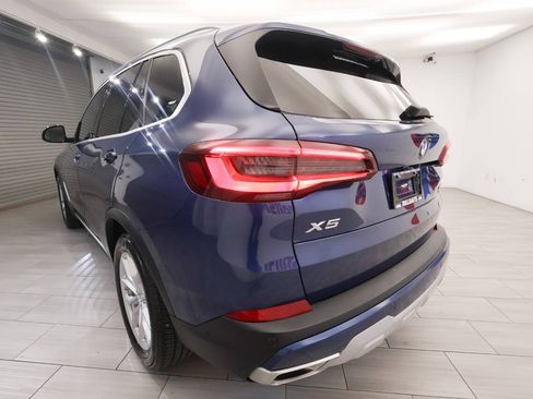 Used 2023 BMW X5 xDrive40i w/ Premium Package AWD/4WD image 3