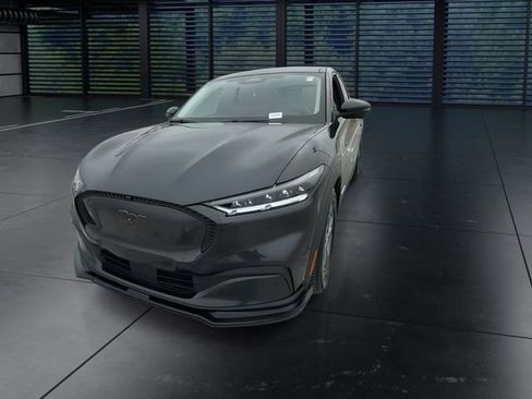 Used 2022 Ford Mustang Mach-E Select w/ Comfort/Technology Package image 3