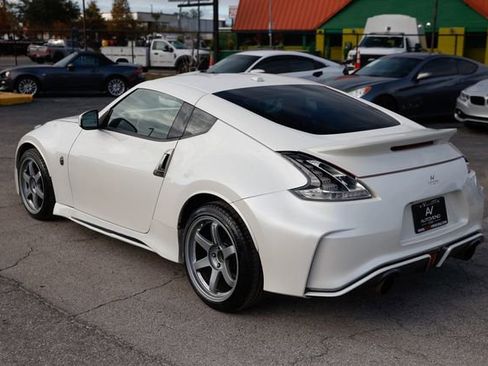 Used 2020 Nissan 370Z NISMO image 10