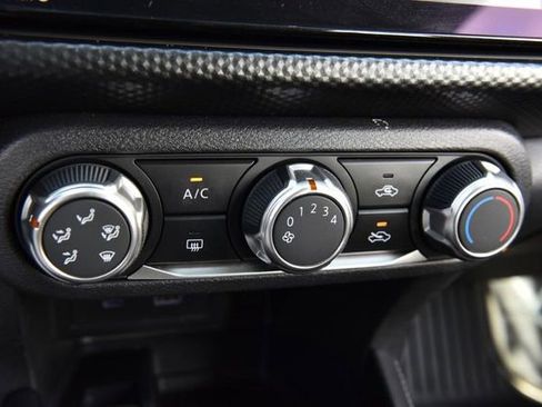 Used 2024 Nissan Kicks SV image 13