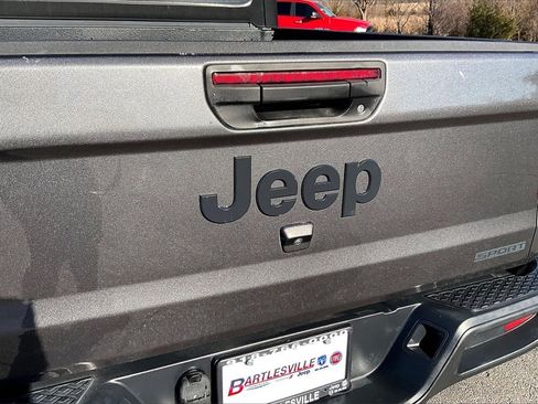 Used 2020 Jeep Gladiator Sport w/ Quick Order Package 24S image 14