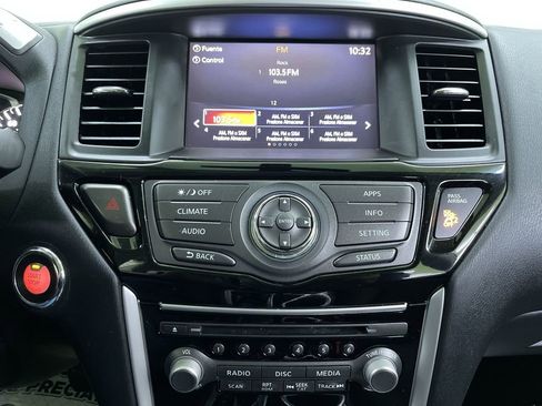 Used 2018 Nissan Pathfinder SV image 20