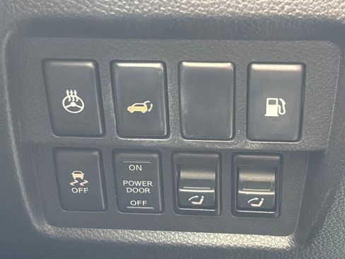 Used 2011 Nissan Murano LE w/ Navigation Pkg image 25