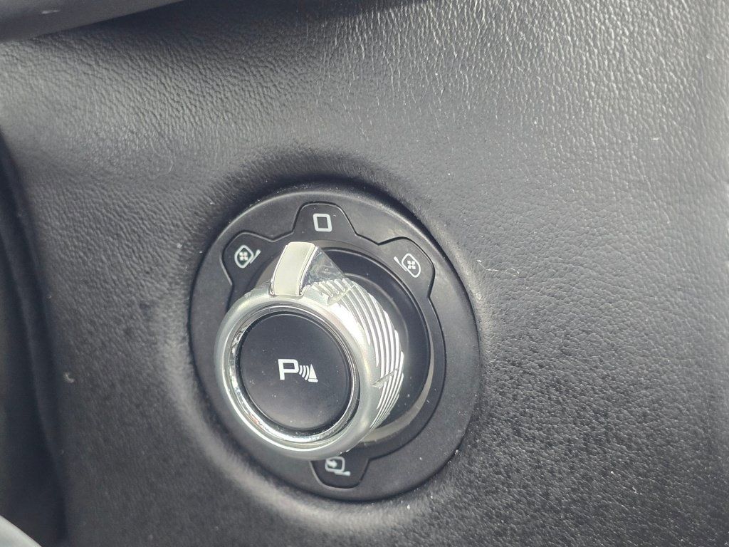 Used 2022 McLaren GT RWD image 41